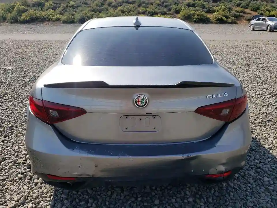 ZARFAMBN3K7605816 2019 ALFA ROMEO GIULIA-5