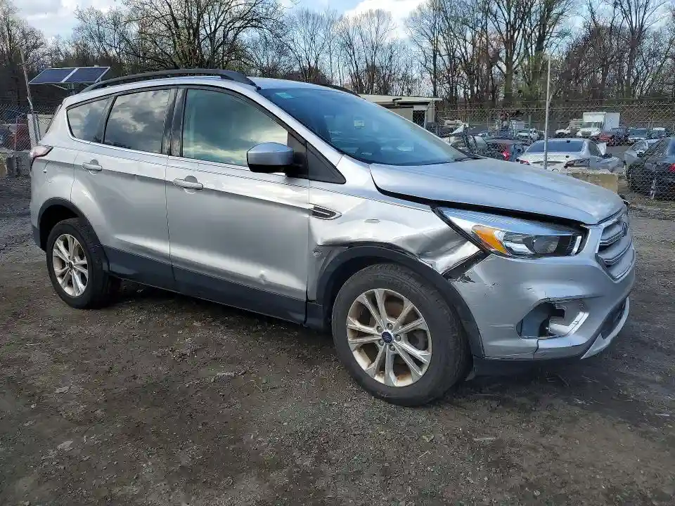 1FMCU0GD4JUC37073 2018 FORD ESCAPE-3