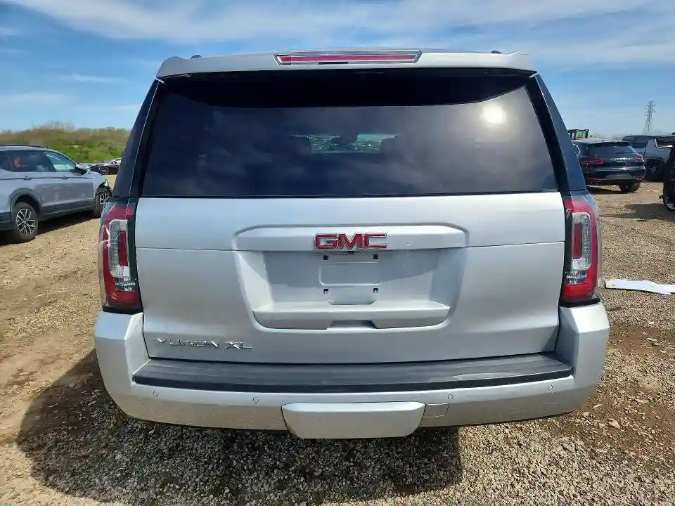 1GKS2GKC6JR377792 2018 GMC YUKON-5