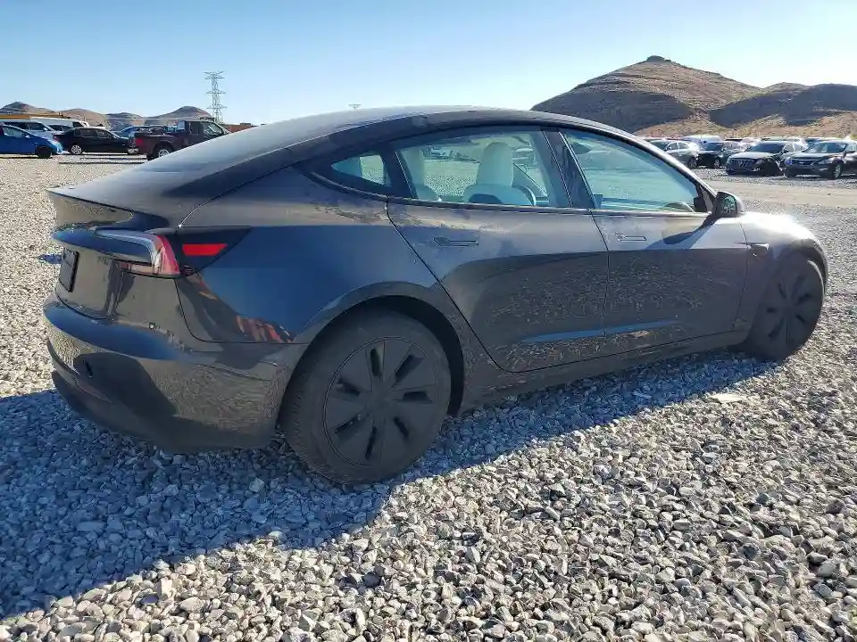 5YJ3E1EA1RF830717 2024 TESLA MODEL 3-2