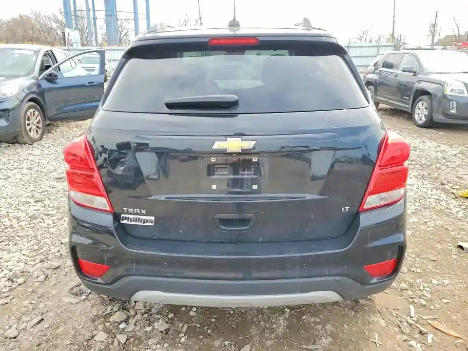 3GNCJLSB0JL323745 2018 CHEVROLET TRAX-5