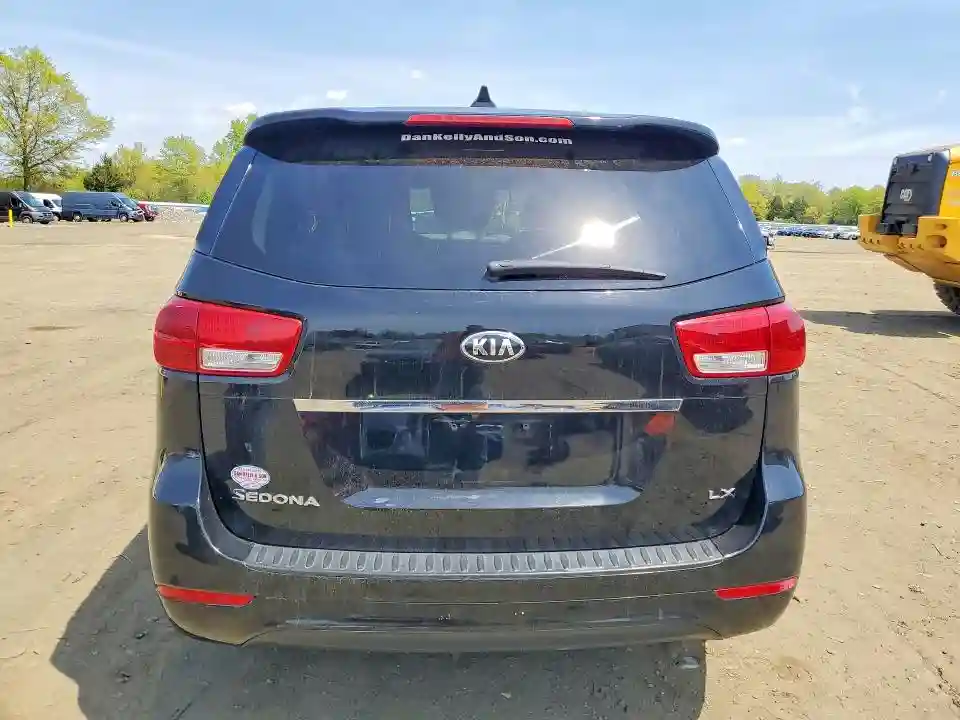 KNDMB5C12J6395763 2018 KIA SEDONA-5