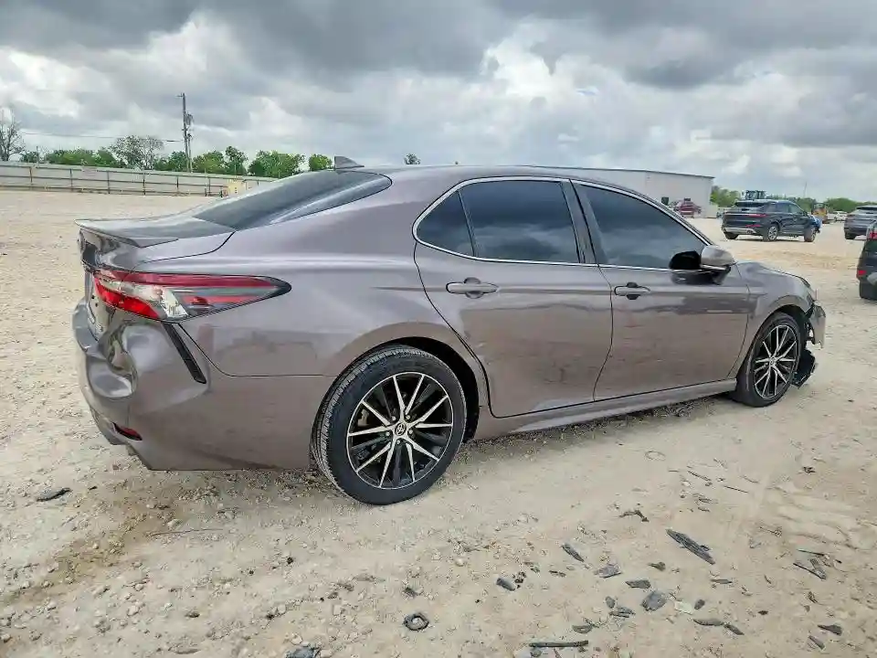 4T1G11AK3NU060755 2022 TOYOTA CAMRY-2