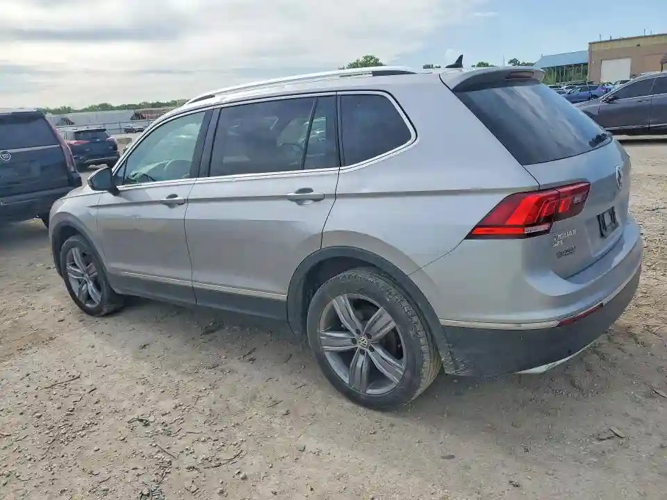 3VV2B7AX3LM159637 2020 VOLKSWAGEN TIGUAN-1