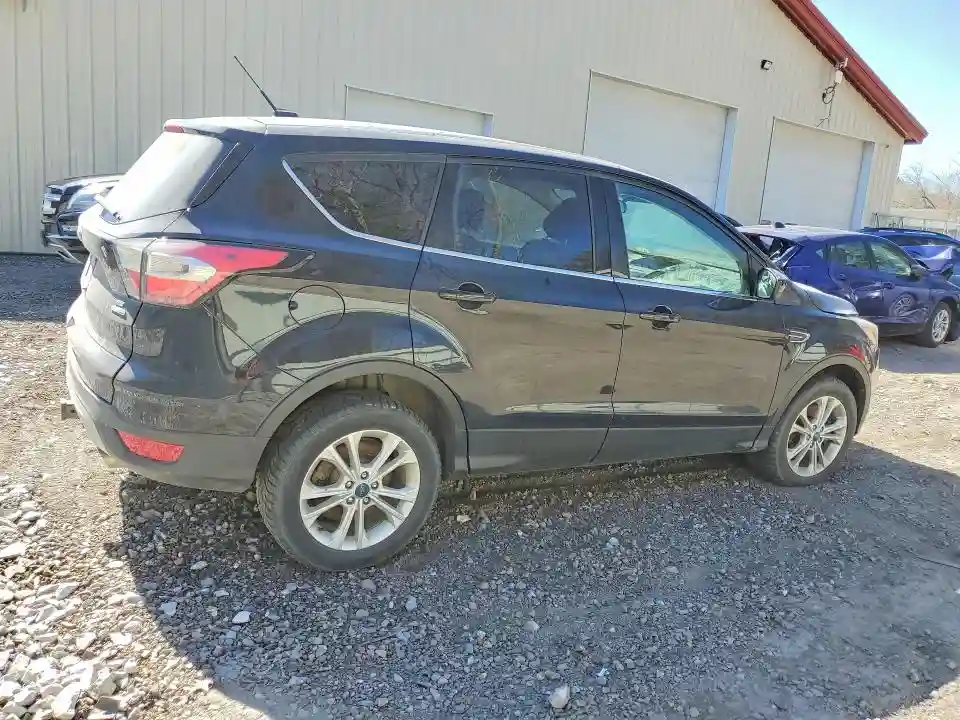 1FMCU9G93HUE61445 2017 FORD ESCAPE-2