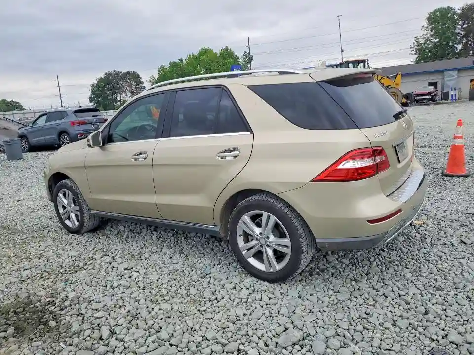 4JGDA2EB4DA200430 2013 MERCEDES-BENZ M-CLASS-1