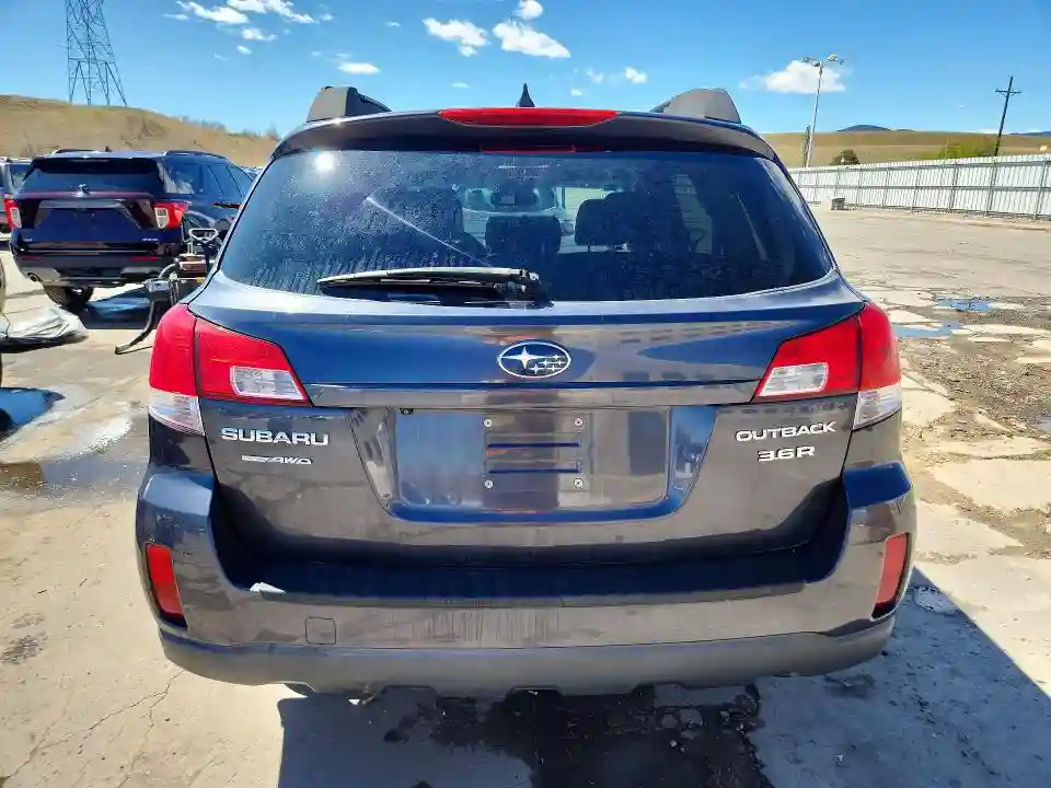 4S4BRDKC7B2418247 2011 SUBARU OUTBACK-5
