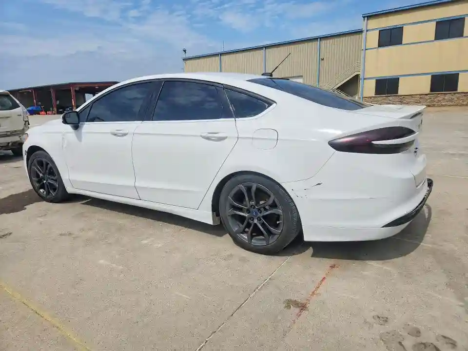 3FA6P0LU8JR137618 2018 FORD FUSION-1