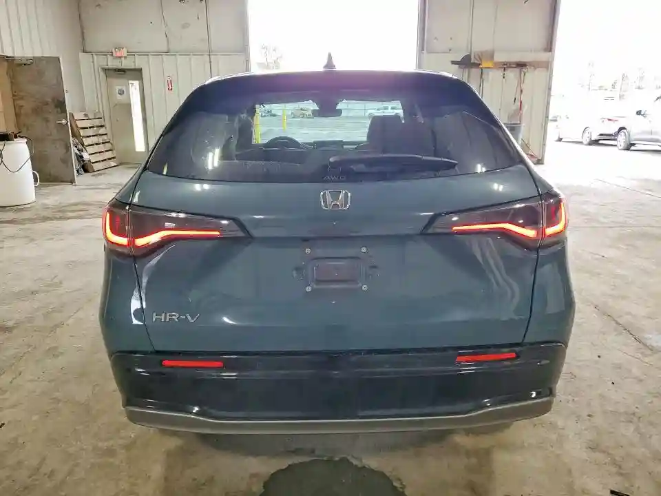 3CZRZ2H78SM747009 2025 HONDA HR-V-5