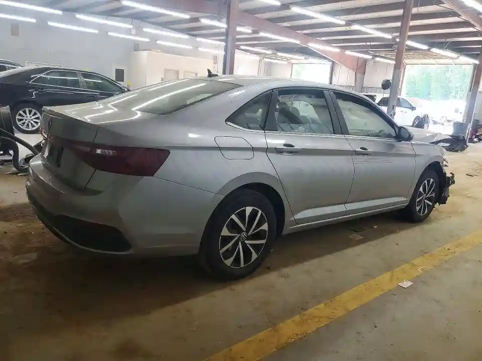 3VW5X7BU3SM022825 2025 VOLKSWAGEN JETTA-2