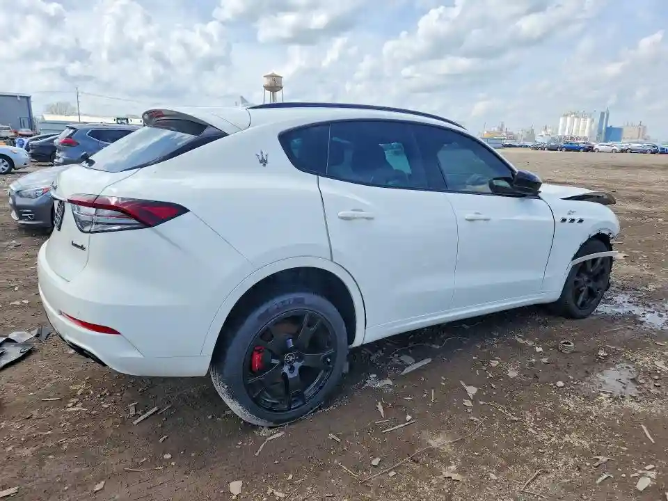 ZN661XUA9NX383534 2022 MASERATI LEVANTE BA-2