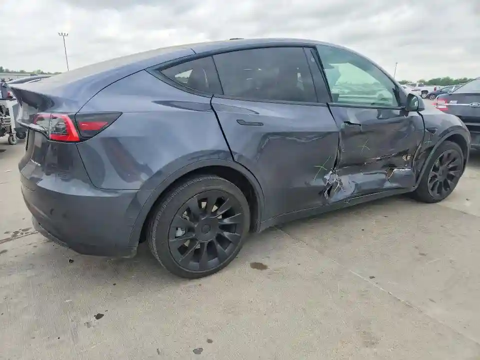 5YJYGDEE0MF138722 2021 TESLA MODEL Y-3
