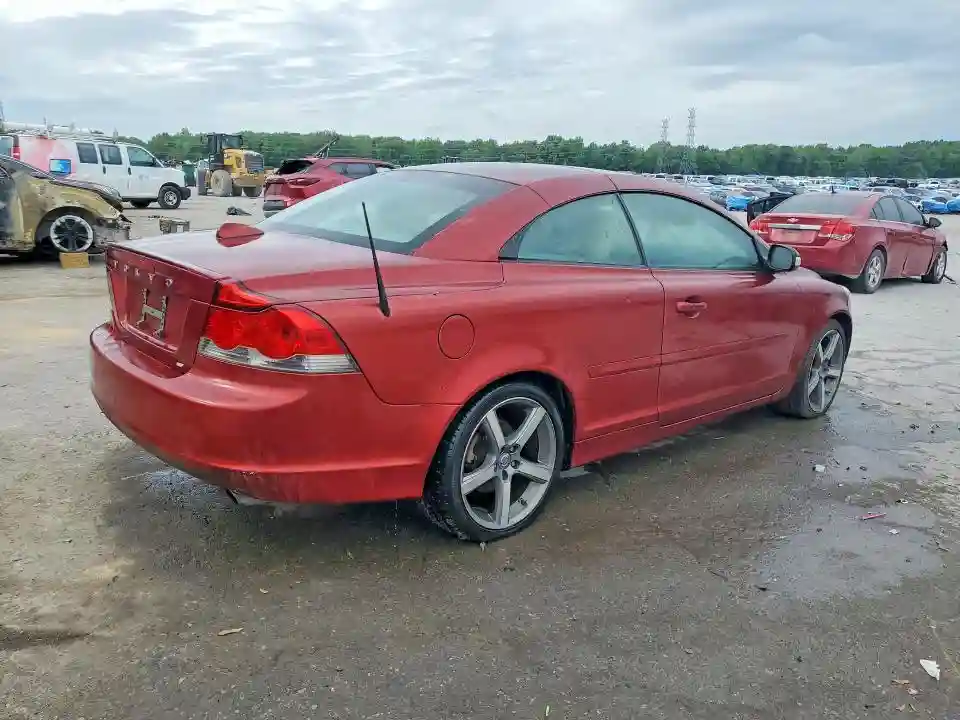 YV1672MC6BJ116882 2011 VOLVO C70-2