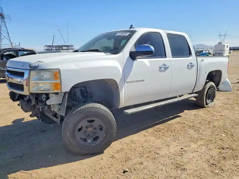 3GCPCSE0XBG393935 2011 CHEVROLET SILVERADO-0