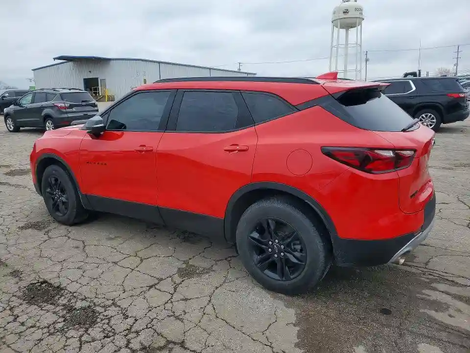 3GNKBDR47MS520590 2021 CHEVROLET BLAZER-1