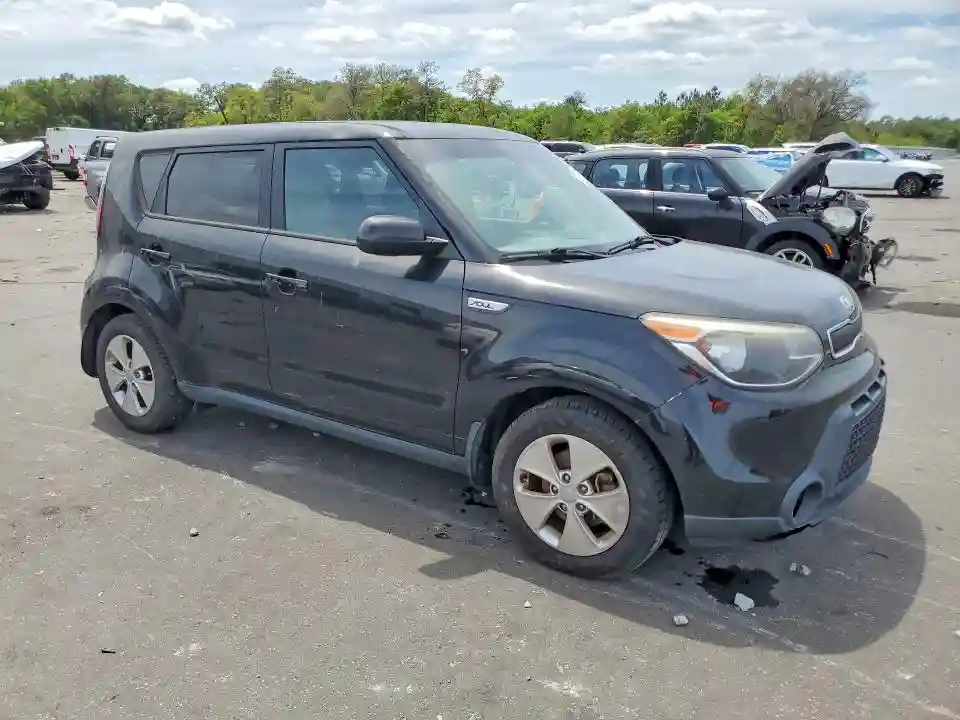 KNDJN2A27G7303893 2016 KIA SOUL-3