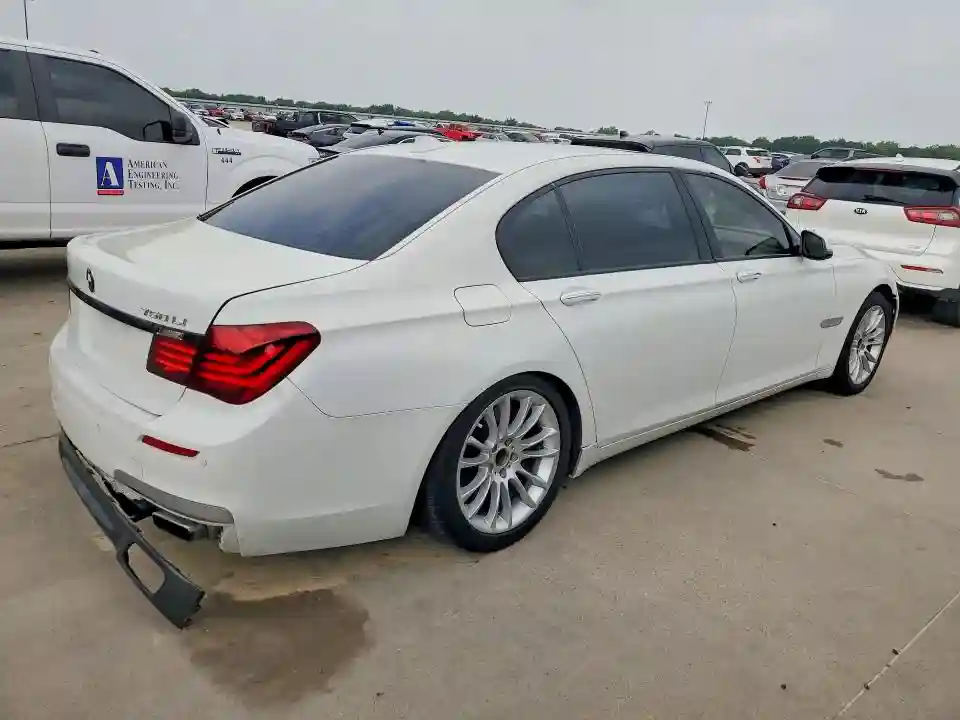 WBAYE8C5XFD781571 2015 BMW 7 SERIES-2