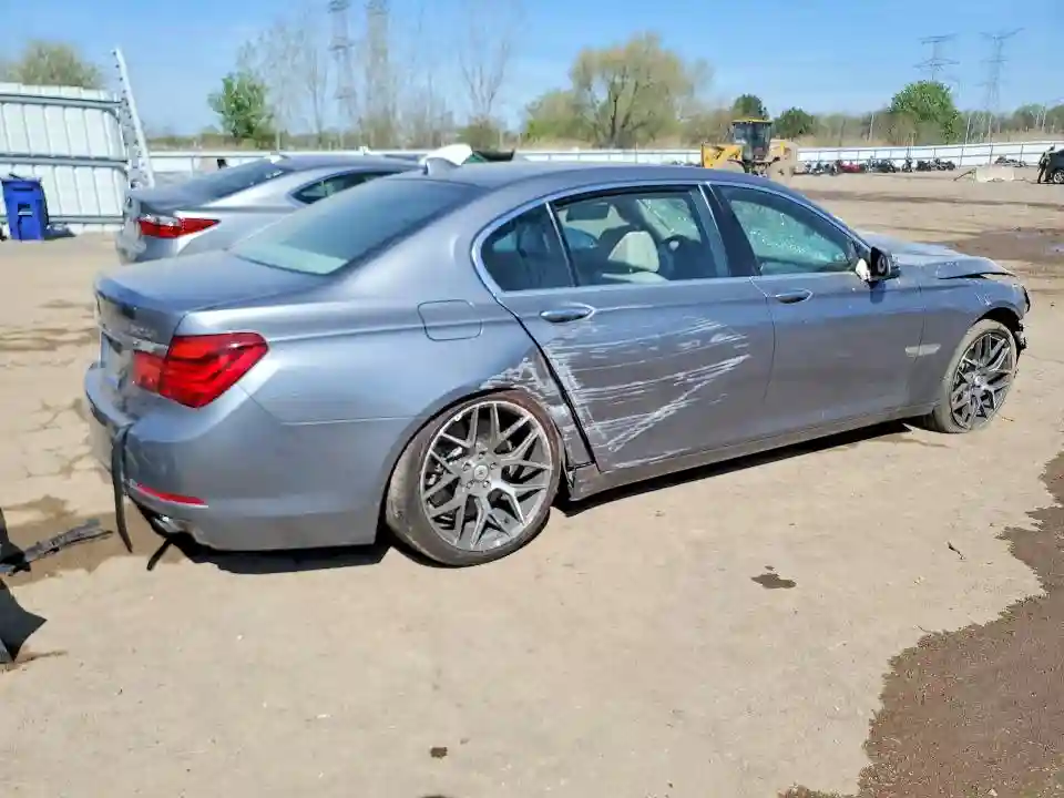 WBAYF8C53DD140398 2013 BMW 7 SERIES-2