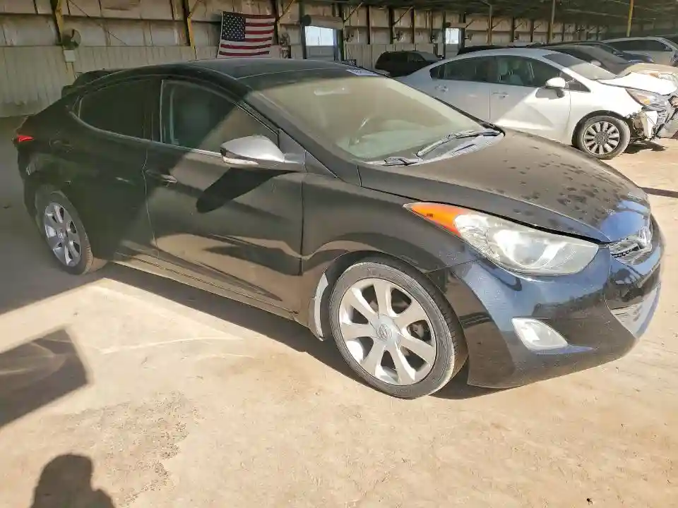 5NPDH4AE2DH396369 2013 HYUNDAI ELANTRA-3