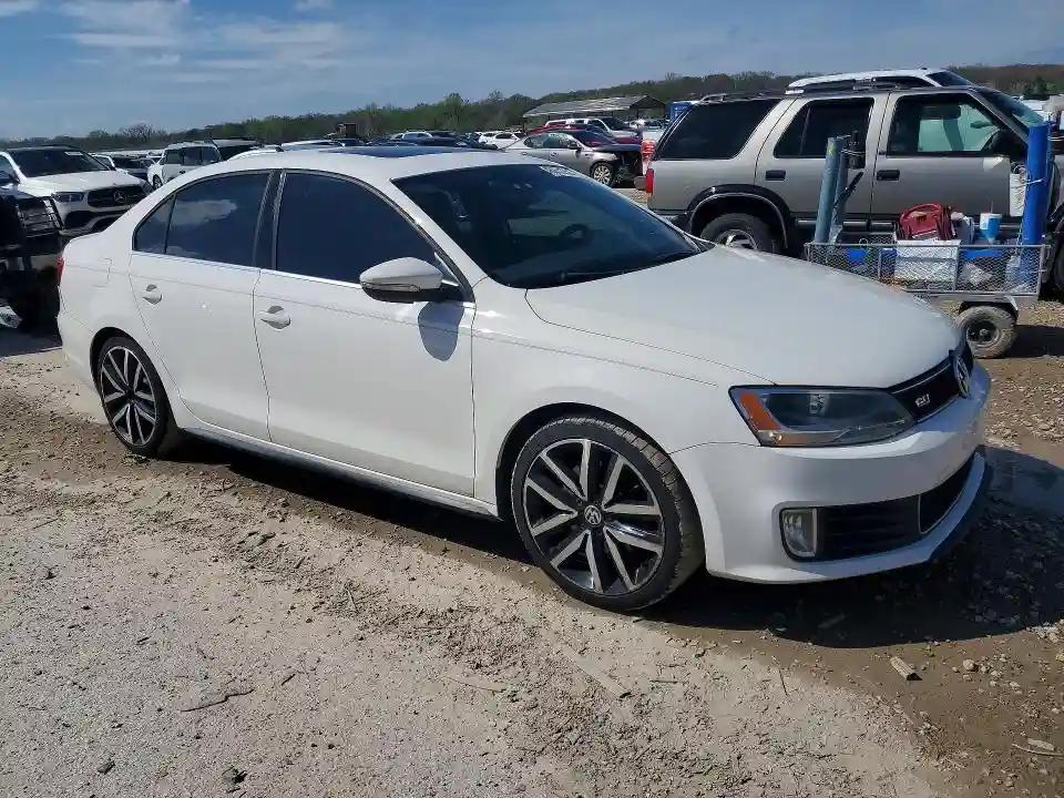 3VW567AJ9CM409262 2012 VOLKSWAGEN JETTA-3