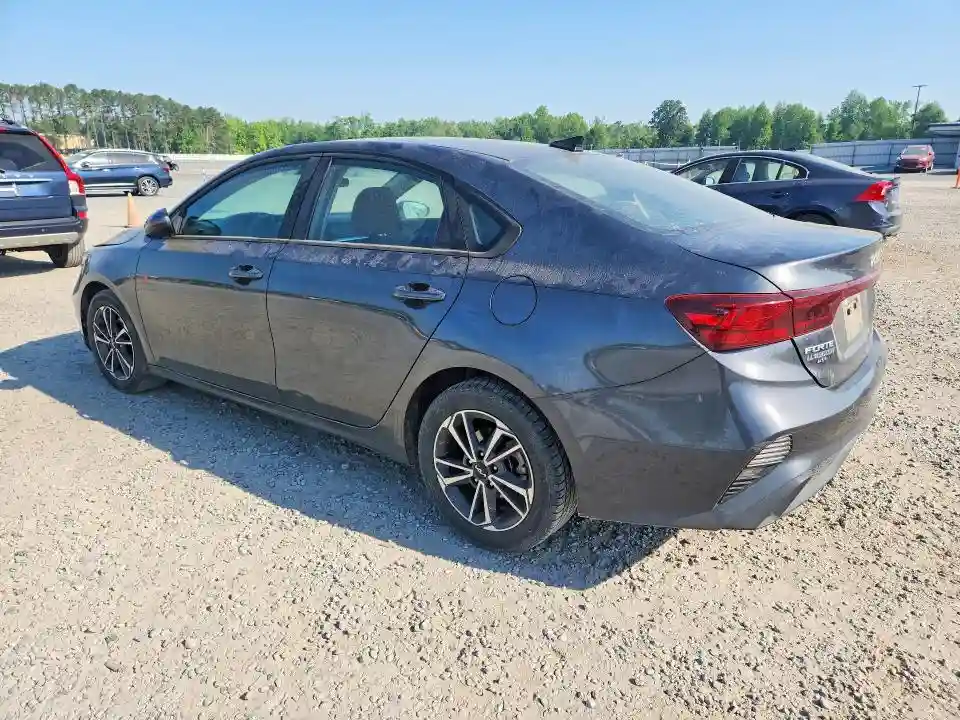 3KPF24AD3NE464329 2022 KIA FORTE LXS-1