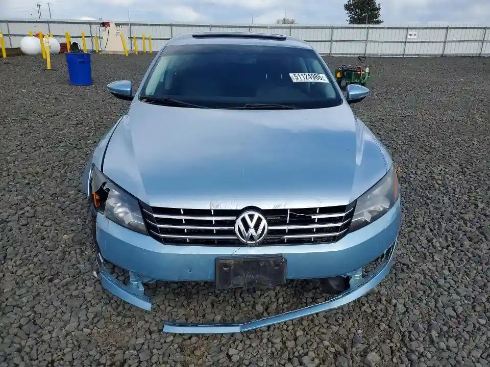 1VWBN7A34CC045647 2012 VOLKSWAGEN PASSAT-4