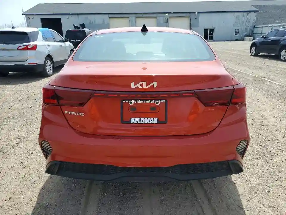 3KPF24AD6NE433897 2022 KIA FORTE LXS-5