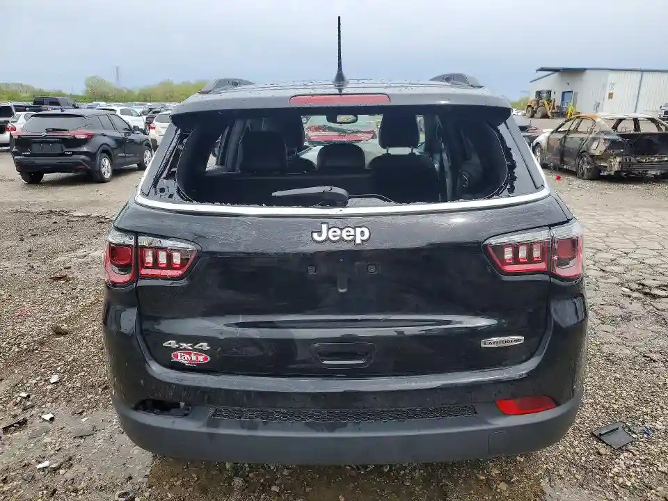 3C4NJDFN8PT520571 2023 JEEP COMPASS-5
