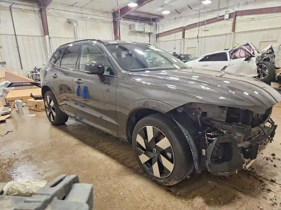 YV4H60DM1R1723956 2024 VOLVO XC60 ULTIM-3