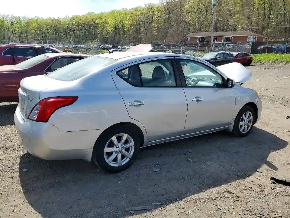 3N1CN7AP2CL860477 2012 NISSAN VERSA-2