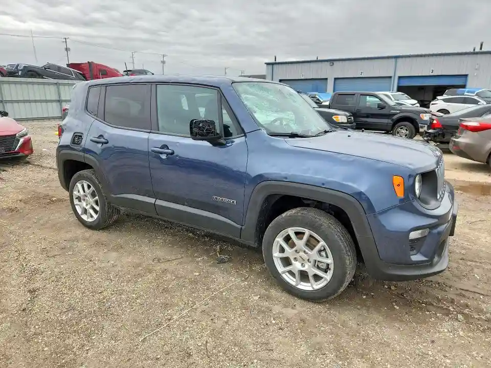 ZACNJDB13PPP40739 2023 JEEP RENEGADE-3
