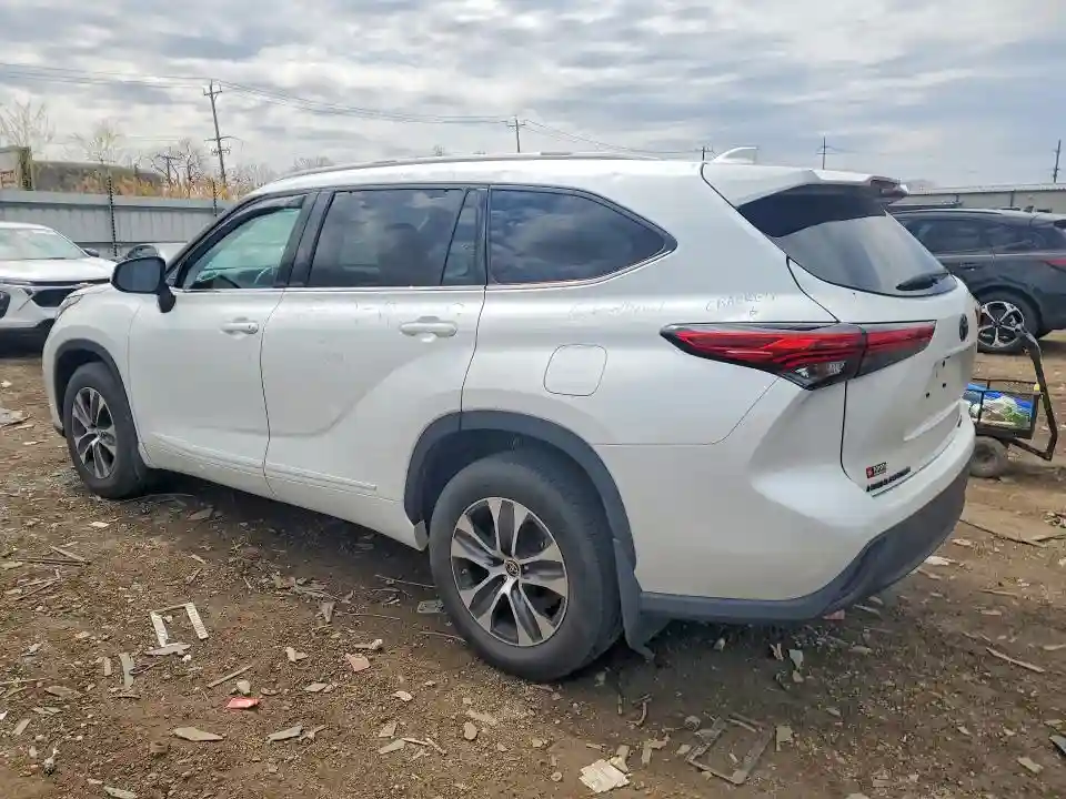 5TDGZRBH6NS239634 2022 TOYOTA HIGHLANDER-1