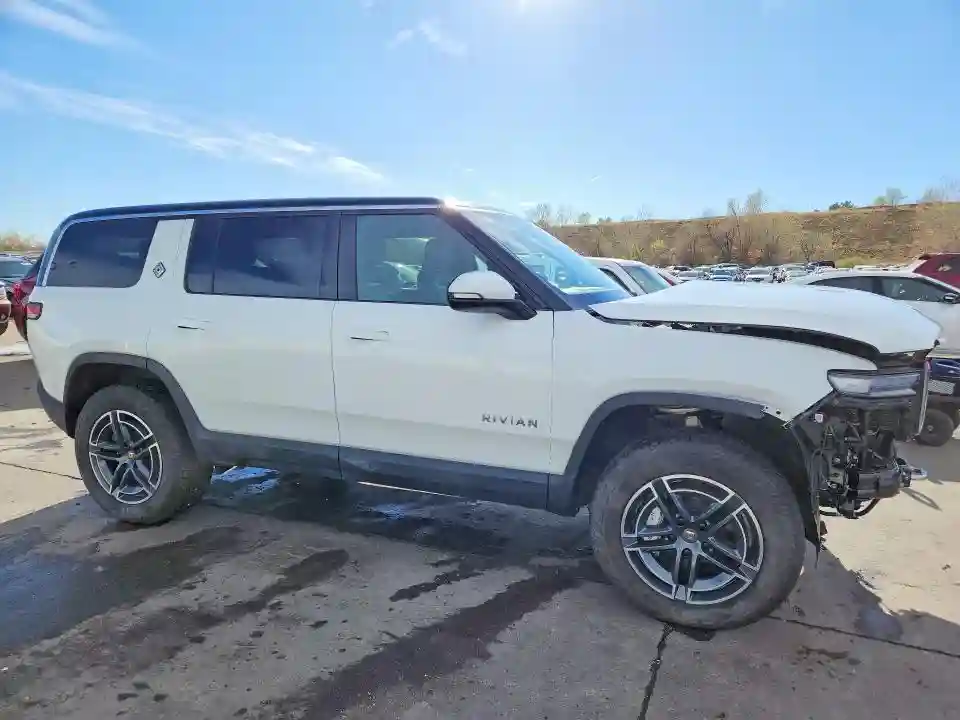 7PDSGBBA5SN054379 2025 RIVIAN RIS-3