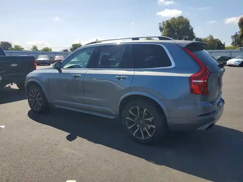 YV4A22PK8H1105194 2017 VOLVO XC90-1