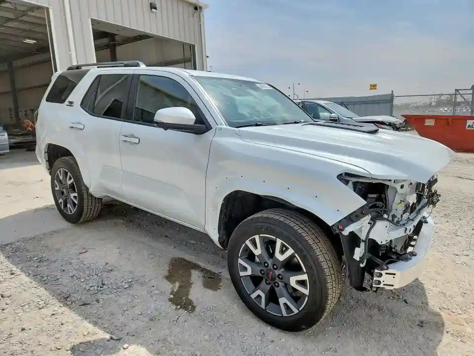 JTEVA5BR3T5094065 2026 TOYOTA 4RUNNER-3