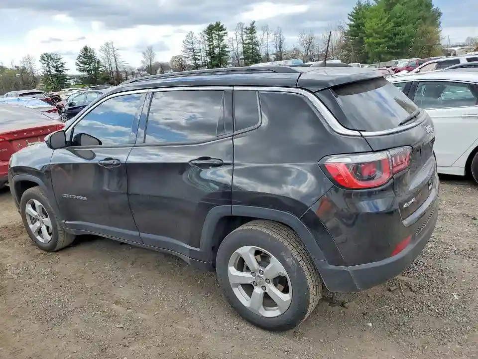 3C4NJDBB5LT129898 2020 JEEP COMPASS-1