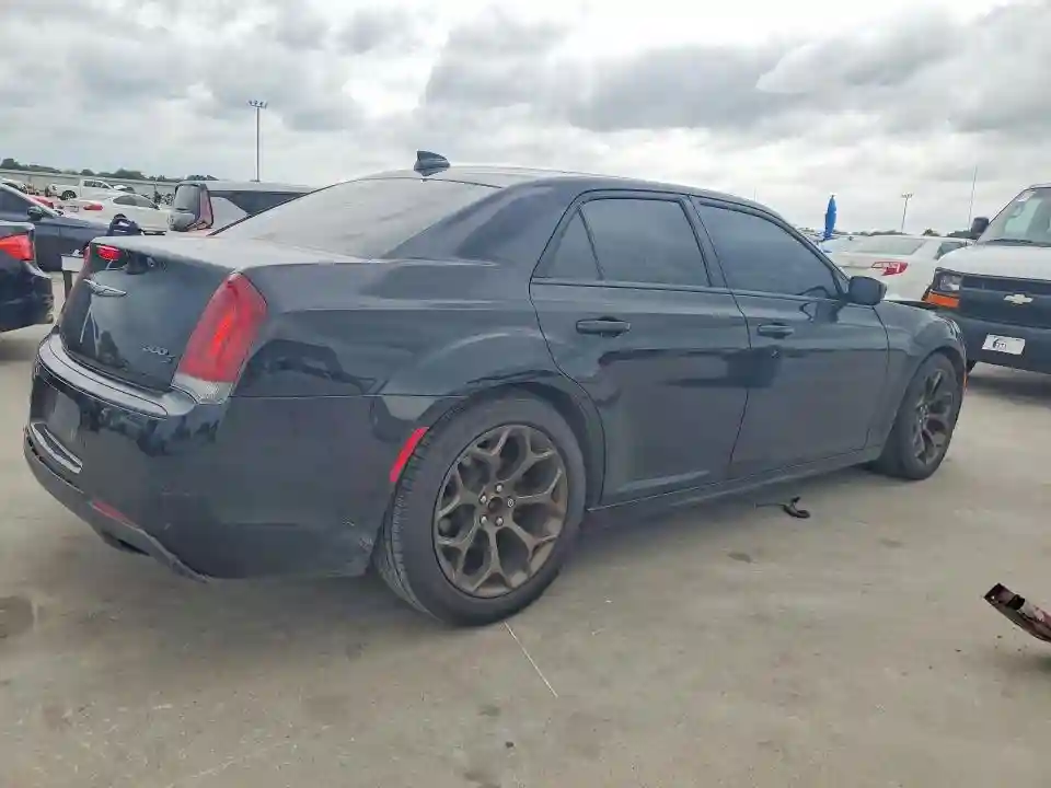 2C3CCABG8GH307737 2016 CHRYSLER 300-2