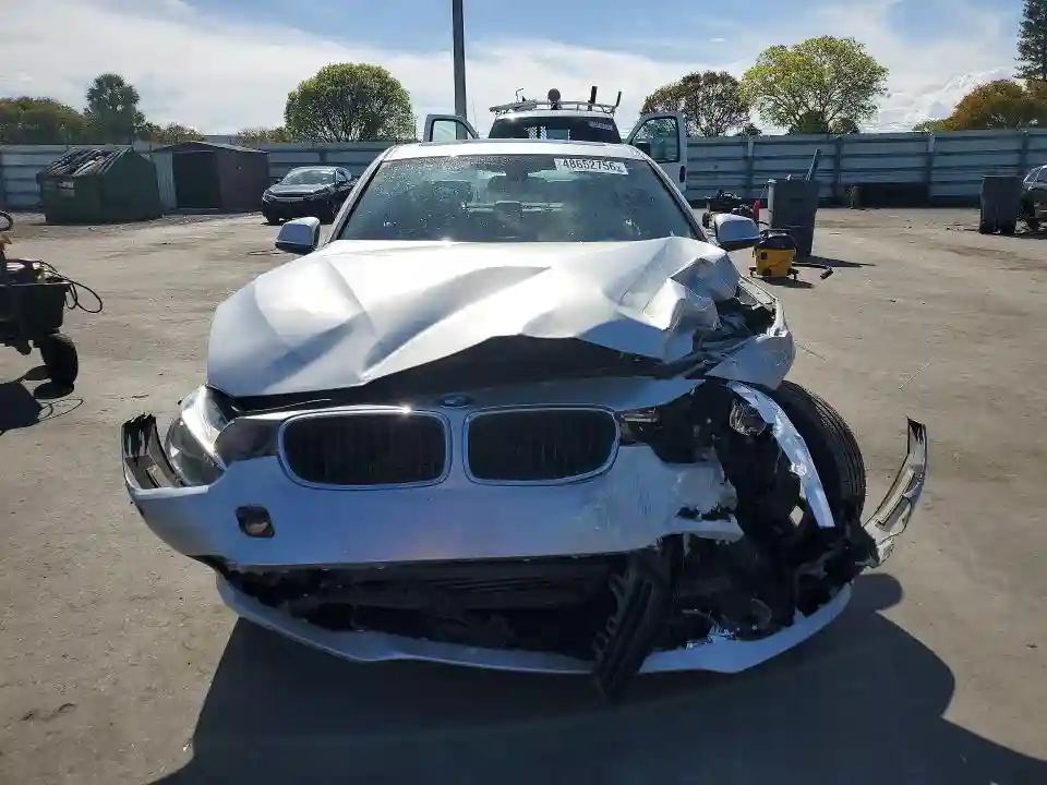 WBA8E1G59JNU92475 2018 BMW 3 SERIES-4