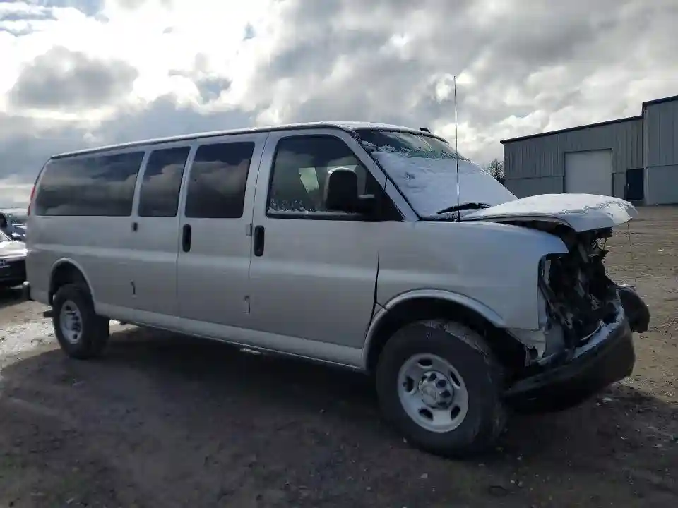 1GAZGNFP1S1262331 2025 CHEVROLET EXPRESS-3