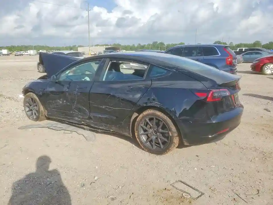 5YJ3E1EA7PF626467 2023 TESLA MODEL 3-1