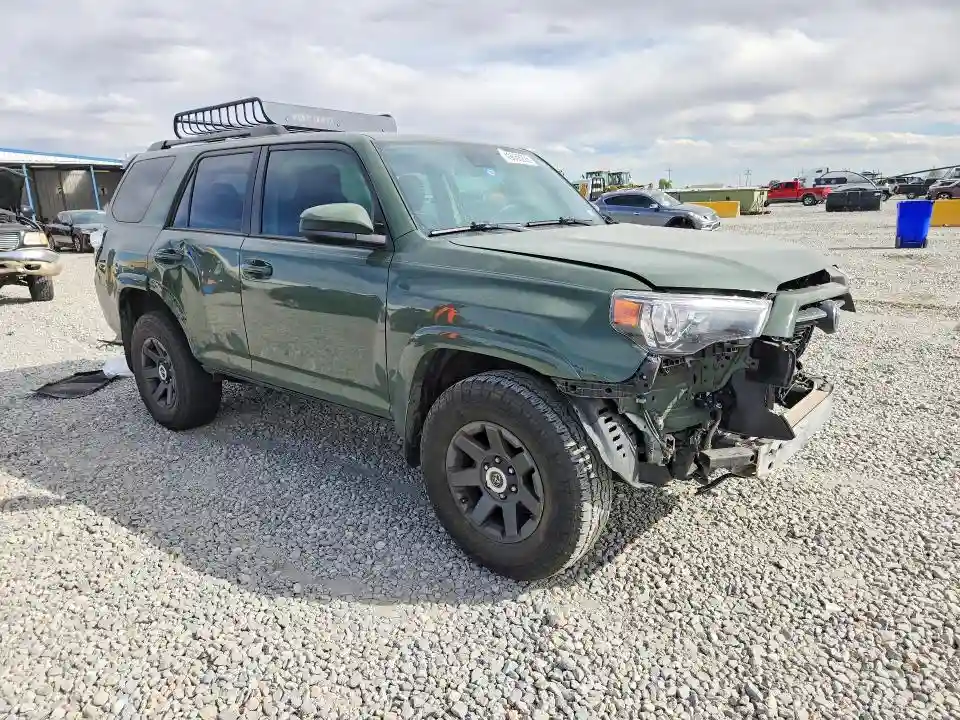 JTETU5JR8N6058398 2022 TOYOTA 4RUNNER-3