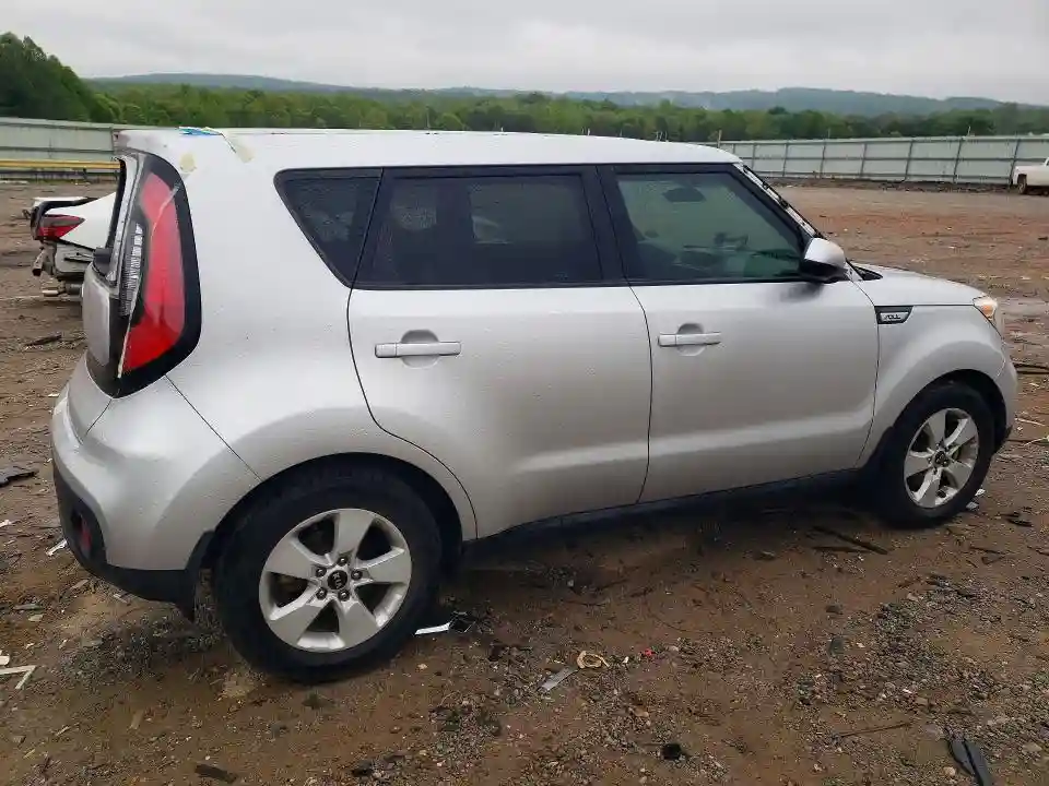 KNDJN2A21J7595547 2018 KIA SOUL-2