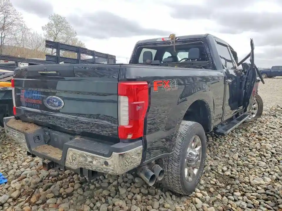 1FT8W3BT8JEB33345 2018 FORD F350-2