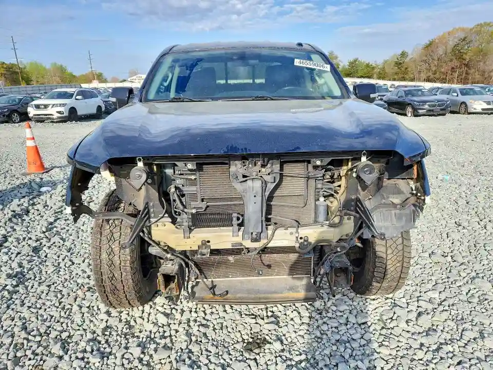 1N6AA1E55KN520239 2019 NISSAN TITAN-4