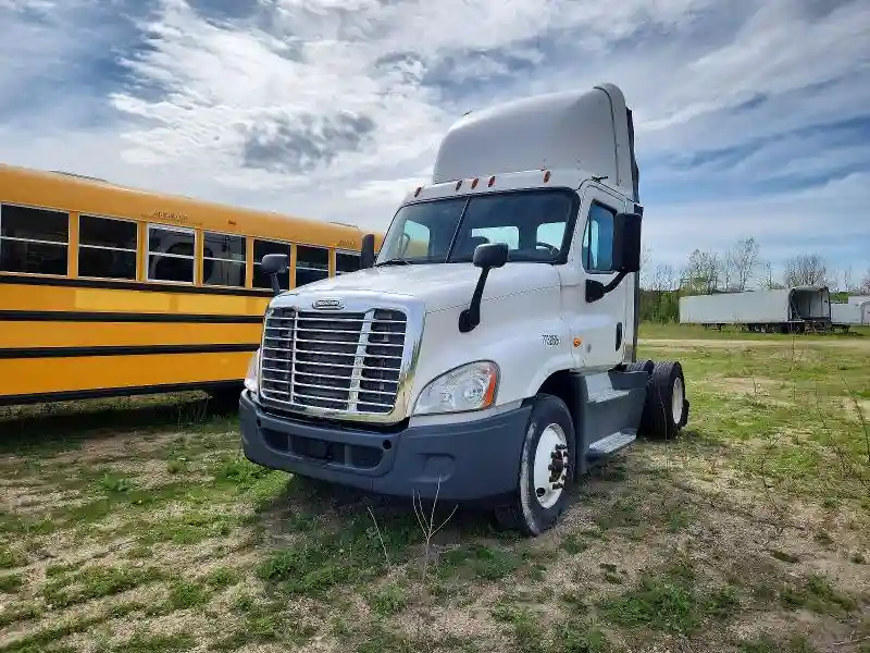 1FUBGEDV3GLHC5762 2016 FREIGHTLINER ALL OTHER-1