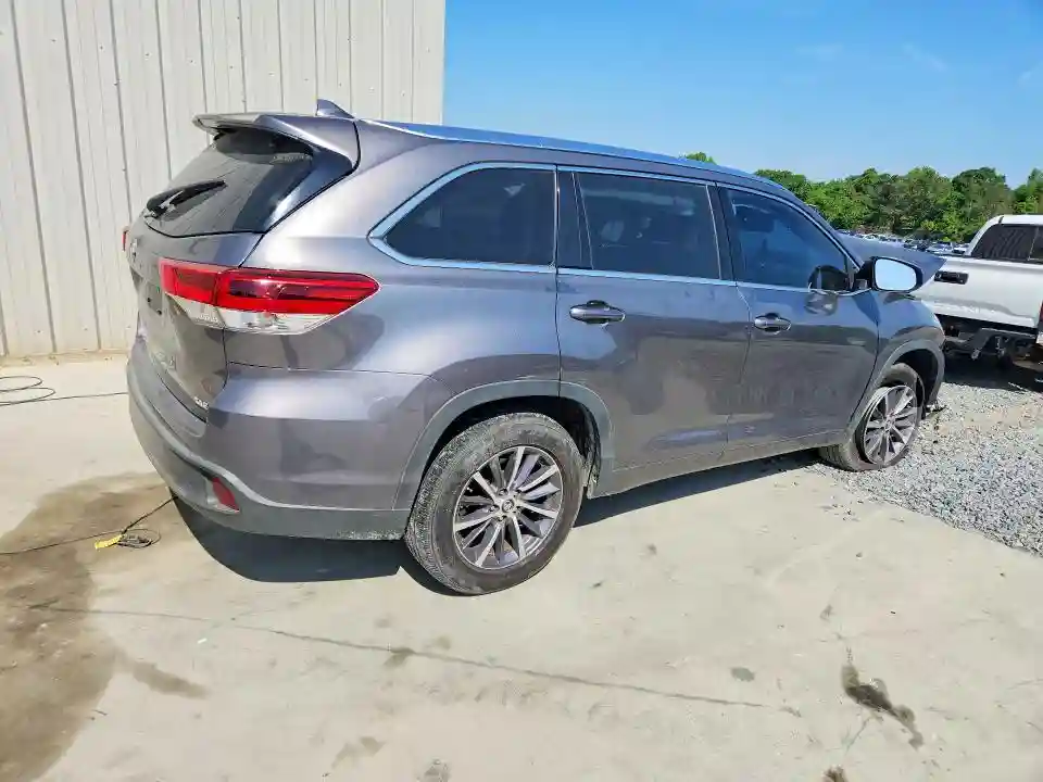 5TDKZRFH1JS265475 2018 TOYOTA HIGHLANDER-2