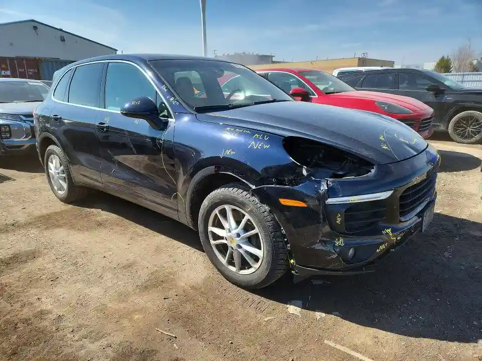 WP1AA2A29GKA14943 2016 PORSCHE CAYENNE AW-3