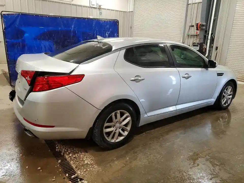 KNAGM4A76D5305093 2013 KIA OPTIMA-2