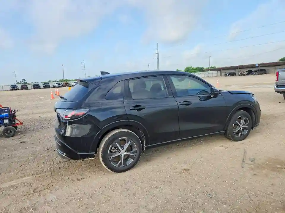 3CZRZ1H72PM731342 2023 HONDA HR-V-2