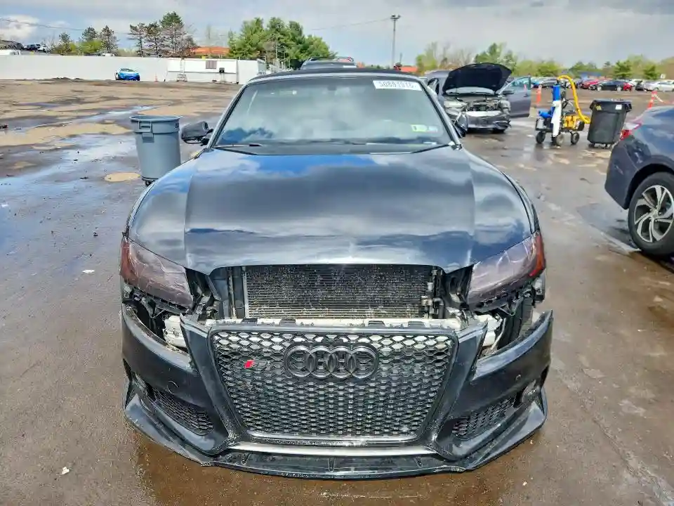 WAUVGAFH0BN009322 2011 AUDI S5/RS5-4